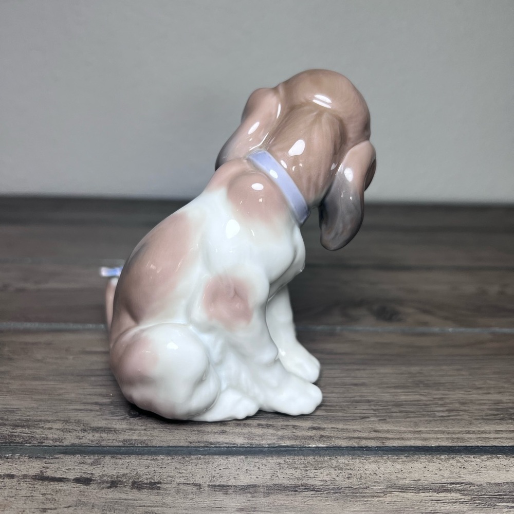 Lladró Vintage 1994 Gentle Surprise Dog & Butterfly Figurine puppy in made Spain - Picture 10 of 16